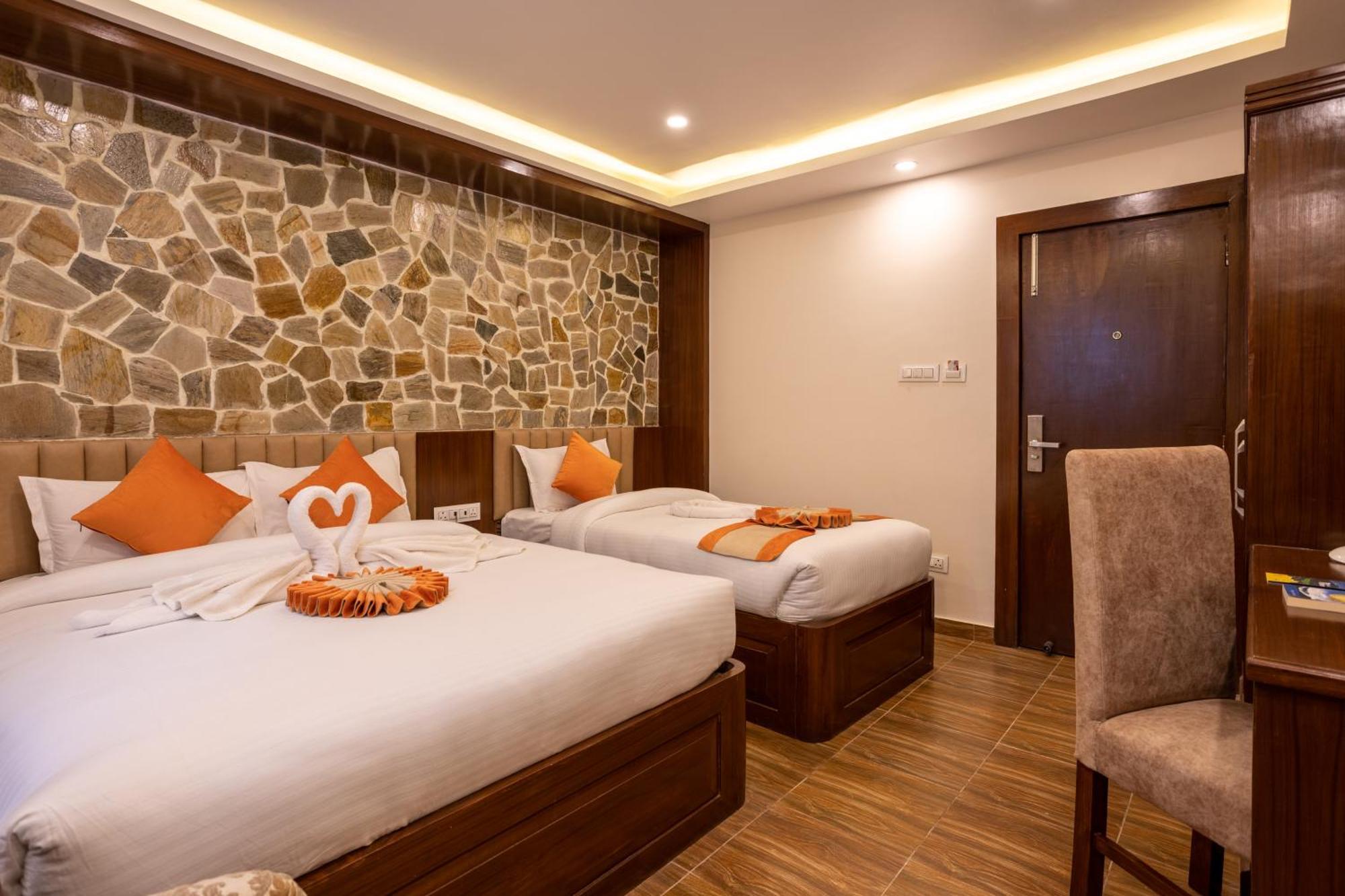 Airport Himalaya Boutique Hotel Kathmandu Exterior foto