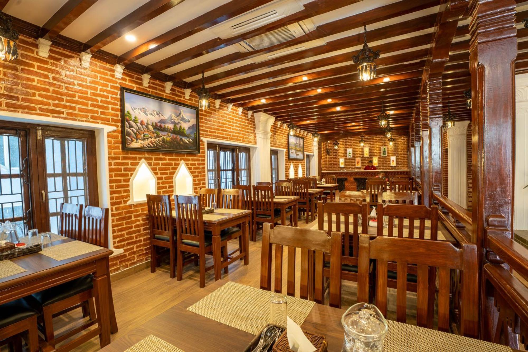Airport Himalaya Boutique Hotel Kathmandu Exterior foto